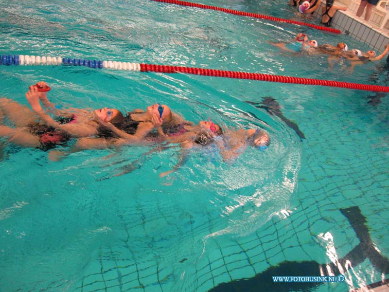 Eerste wedstrijd zwemmen