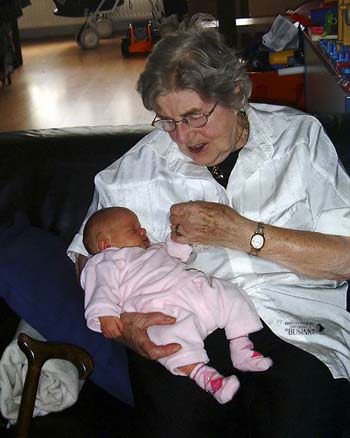 Overgroot oma vroegindeweij en tante alie 24-08-2004