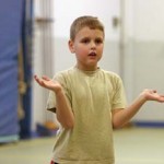 Onze grote broer Bruce op het basketbal toernooi op de weizigtschool van 12-11-2004