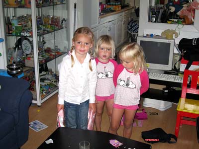 Verjaardag viering van Kimberly en Isabella 4 jaar 09-08-2008