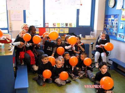 Weizigtschool leerlingen lopen voor Roparun 14-04-2010